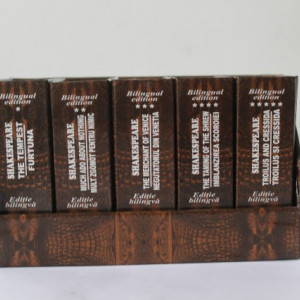 William Shakespeare - Scrieri esentiale I (5 vol. in caseta speciala, format liliput, editie bilingva romano-engleza, hardcover)