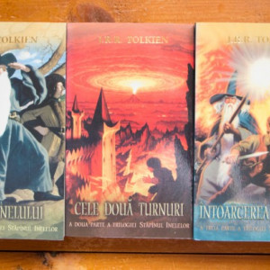 J.R.R. Tolkien - Stapanul Inelelor (Fratia inelului. Cele doua turnuri. Intoarcerea regelui) (3 vol.)