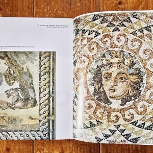 Petros G. Themelis - L`Ancienne Corinthe. Le site et le musee. Petit guide archeologique illustre - Img 3