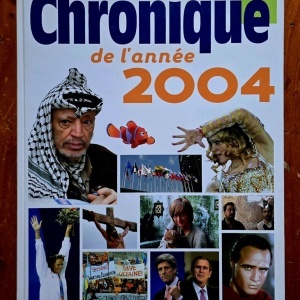 Colectiv autori - Chronique de l`annee 2004 (editie hardcover, in limba franceza)