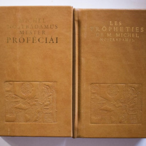 Michel Nostradamus - Les Propheties de M. Michel Nostradamus / Michel Nostradamus Mester Profeciai (2 vol. invelite in piele, editie bilingva, franceza-maghiara, in caseta speciala) - Img 3