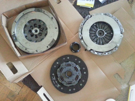 KIT AMBREIAJ cu VOLANTA MASA DUBLA LUK BMW E60 525D 163CP/177CP/197CP - Img 2
