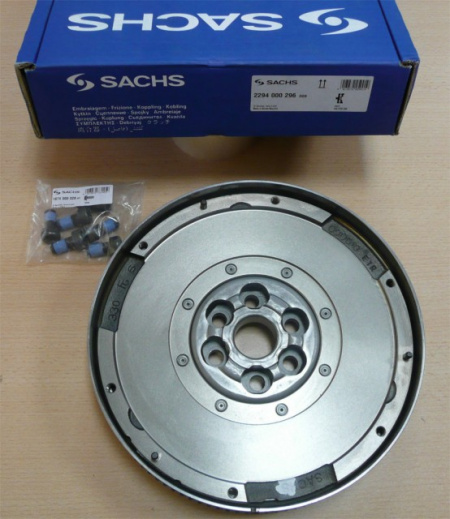 VOLANTA MASA DUBLA SACHS SAAB 9-5 1.9 TID 150CP pana in 06.2008 - Img 3