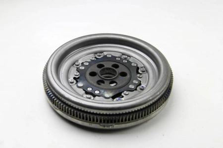 VOLANTA MASA DUBLA LUK CUTIE DSG 6+1 VW JETTA 2.0TDI 140CP / 150CP cu START STOP - Img 5