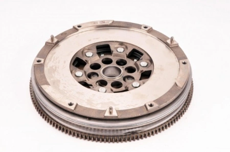 KIT AMBREIAJ cu VOLANTA MASA DUBLA LUK OPEL ASTRA H 1.7 CDTI 101CP si cutie viteze M32 - Img 6