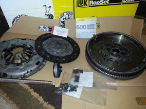 KIT AMBREIAJ cu VOLANTA MASA DUBLA LUK VW CADDY III 1.9 TDI 105CP - Img 2