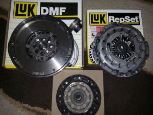 KIT AMBREIAJ cu VOLANTA MASA DUBLA LUK BMW E87 118D 122CP cu cod motor M47 - Img 2