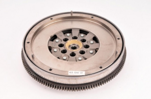 KIT AMBREIAJ cu VOLANTA MASA DUBLA LUK MERCEDES SPRINTER 2-T 216 CDI 156CP - Img 6