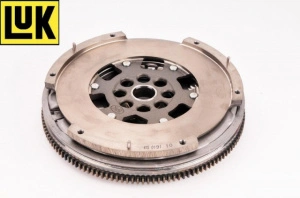 KIT AMBREIAJ si VOLANTA MASA DUBLA LUK VW LT 2.5 TDI cu cod motor ANJ - AVR - AHD - AGX - APA de la nr. motor 052610 - Img 4