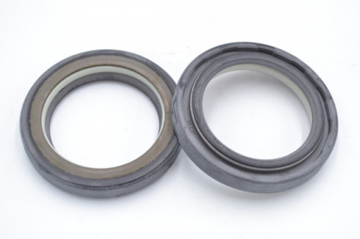Simering HNBR CHO 32*44.5*6.5, TI g, L76, 32X44.5X6.5 0215715,