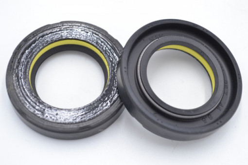 Simering HNBR N 26.7x44x8.5, TIuy, H38