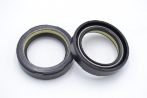 Simering NK 27.7*38*8.5, TI uyz, I13, 27.7X38X8.5, 045261E,