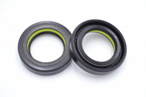 Simering TCS 23.5*36.5*8, TI y, D41, 23,5X36,5X8, 3308788,