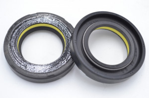 Simering HNBR N 26.7*44*8.5, TI uy, H38, 26,7X44X8,5, 0127697HNBR,
