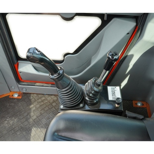Motostivuitor 3.5T 4x4 OFF ROAD, motor diesel 50CP (37kW), inaltime ridicare 3m, roti 23.5/70-16 - Img 13