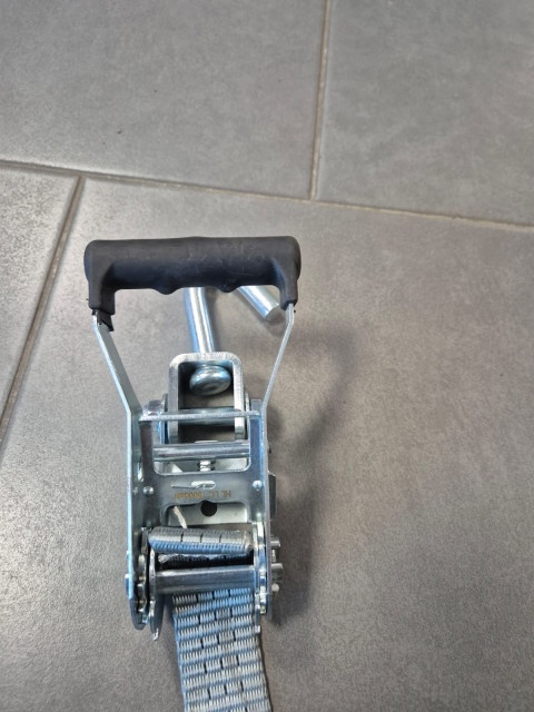 Chinga auto 2.5m - carlige rotative - (banda 3,5 cm) - Img 4