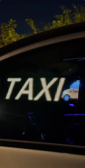 Ochi Display LED Animat Auto, Control prin Aplicație LOY SPACE (iOS &amp; Android), Lipire pe Geam, Ochi, Text și Poze Personalizate și Altele - Img 3
