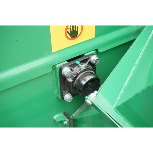 Tocator crengi cu angrenare priza putere tractor PTO, putere necesara 18-50CP, grosime maxima 100mm, buncar 400x420x600mm - Img 16