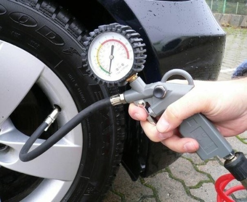Pistol aer cu manometru pentru umflat - Img 2