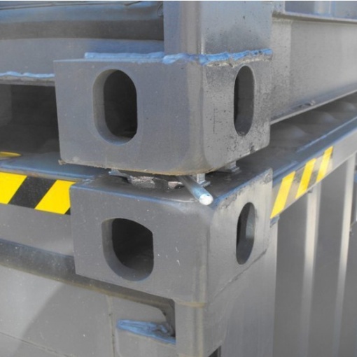 twist lock container