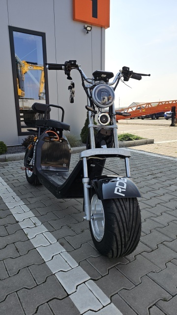 SCUTER ELECTRIC
