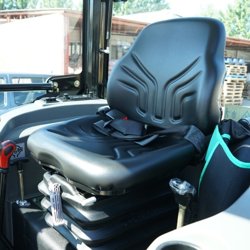 Tractor cu cabina 50HP, 4x4 inmatriculabil AGRI TRACKING 504 - Img 11