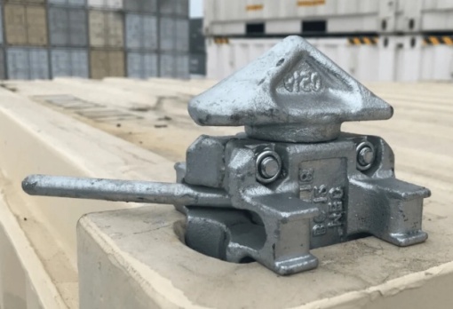 twist lock container