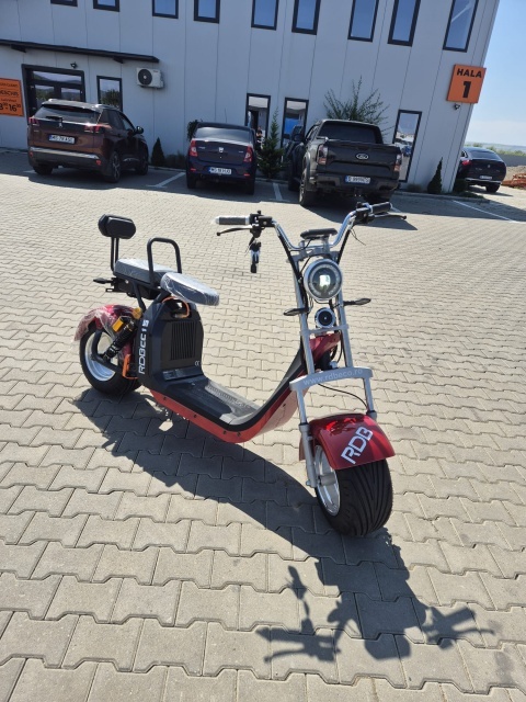 SCUTER ELECTRIC