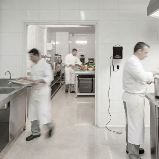 Statie radio PMR Dynascan CHEF-1 446MHz, 0.5W, 16CH, cu pedala PTT hands-free pentru restaurante si santiere - Img 5