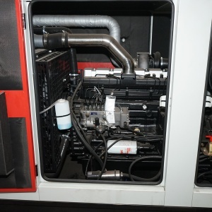 Generator electric trifazat 225KVA, 230/400V cu motor diesel Ricardo R6110ZLDS-176KW - Img 4