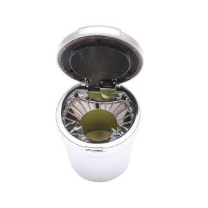 Scrumiera auto universala argintie cu lumina multicolor LED - Img 2