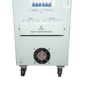 Stabilizator automat de tensiune 30KVA trifazat cu servomotor, bypass, afisaj LCD Breckner Germany - Img 8