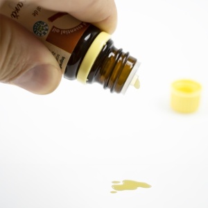 Ulei esential de Tea Tree (Arbore de Ceai), 100% pur fara adaos, 10 ml - Img 5