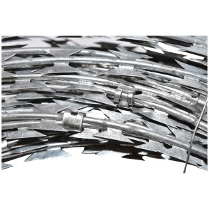 Concertina galvanizata 15M cu diametrul 450 mm 7,0 kg/rola - Img 4