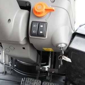 Tractor 50HP 4x4 cu cabina inmatriculabil, aer conditionat, motor Hyundai turbo diesel DM01 LOVOL M504 - Img 12