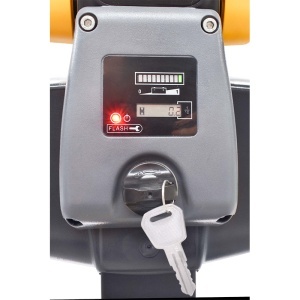Transpalet electric 1.5T directie 0.65 kW, ridicare 0.84 kW baterie 2x12V 65 Ah BP86 - Img 4