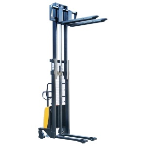 Transpalet semi-electric cu sarcina maxima 1.5T, inaltime ridicare 3000mm, furci 1150mm Breckner Germany - Img 4