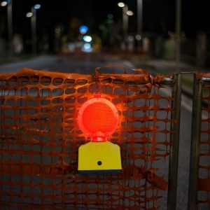 Lampa de santier rosie cu lumina intermitenta - Img 5