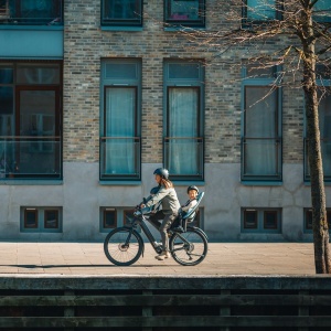 Scaun pentru copii, cu montare pe bicicleta in fata - Thule Yepp 2 Mini Front mounted, Midnight Black - Img 6