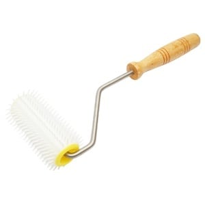 Rola descapacit 99mm din plastic cu maner din lemn