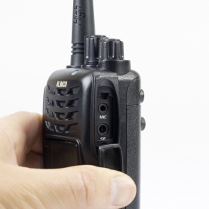Statie radio VHF/UHF portabila PNI Alinco DJ-500-E, putere reglabila, 200CH, 1500mAh, Talk Around, VOX, TOT, CTCSS, DCS, radio FM - Img 3