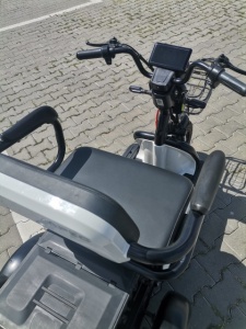 Triciclu Electric, Fara Permis, Motor 1000W, 2-3 locuri, APM2 Alb, Autonomie 36km, Omologat RAR - Img 6