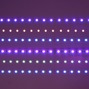 Banda LED PNI 5050RGB, 300 LED-uri, RGB, dimabil, jocuri de lumini, 5 metri, IP20, telecomanda, alimentator 230V inclus - Img 6