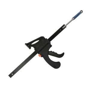 Dispozitiv pentru tensionarea cadrului de cort