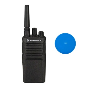 Kit Statie radio profesionala PMR portabila Motorola XT420, 0.5W, 446 MHz, 16 canale, 2100mAh Li-Ion IP55 cu sticky Pad Blue inclus