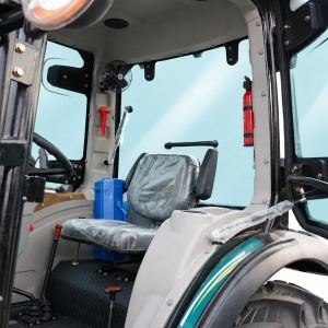 Tractor 60CP 4x4 cu cabina, motor diesel YTO, incarcator frontal hidraulic, cupa 1400mm, camere video KONIG 604 - Img 7