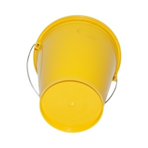 Galeata plastic hranire animale 10L galbena cu maner metalic - Img 2