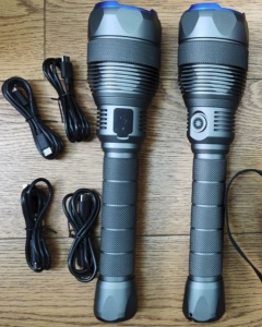 Lanterna PNI Adventure F20000 cu LED 138 W, 3 niveluri iluminare plus Turbo, 12000 lumeni, zoom, pana la 250 m, acumulator 5000 mAh, IPX7, functie Power BanK