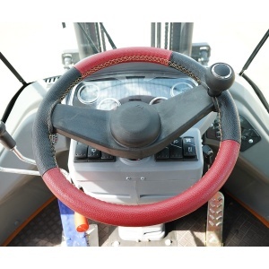 Motostivuitor 3.5T 4x4 OFF ROAD, motor diesel 50CP (37kW), inaltime ridicare 3m, roti 23.5/70-16 - Img 11