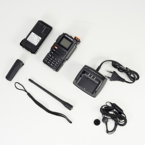 Statie radio portabila VHF/UHF Baofeng BF-K62, triband, 999CH, VOX, Scan, Radio FM, Li-Ion 2600 mAh